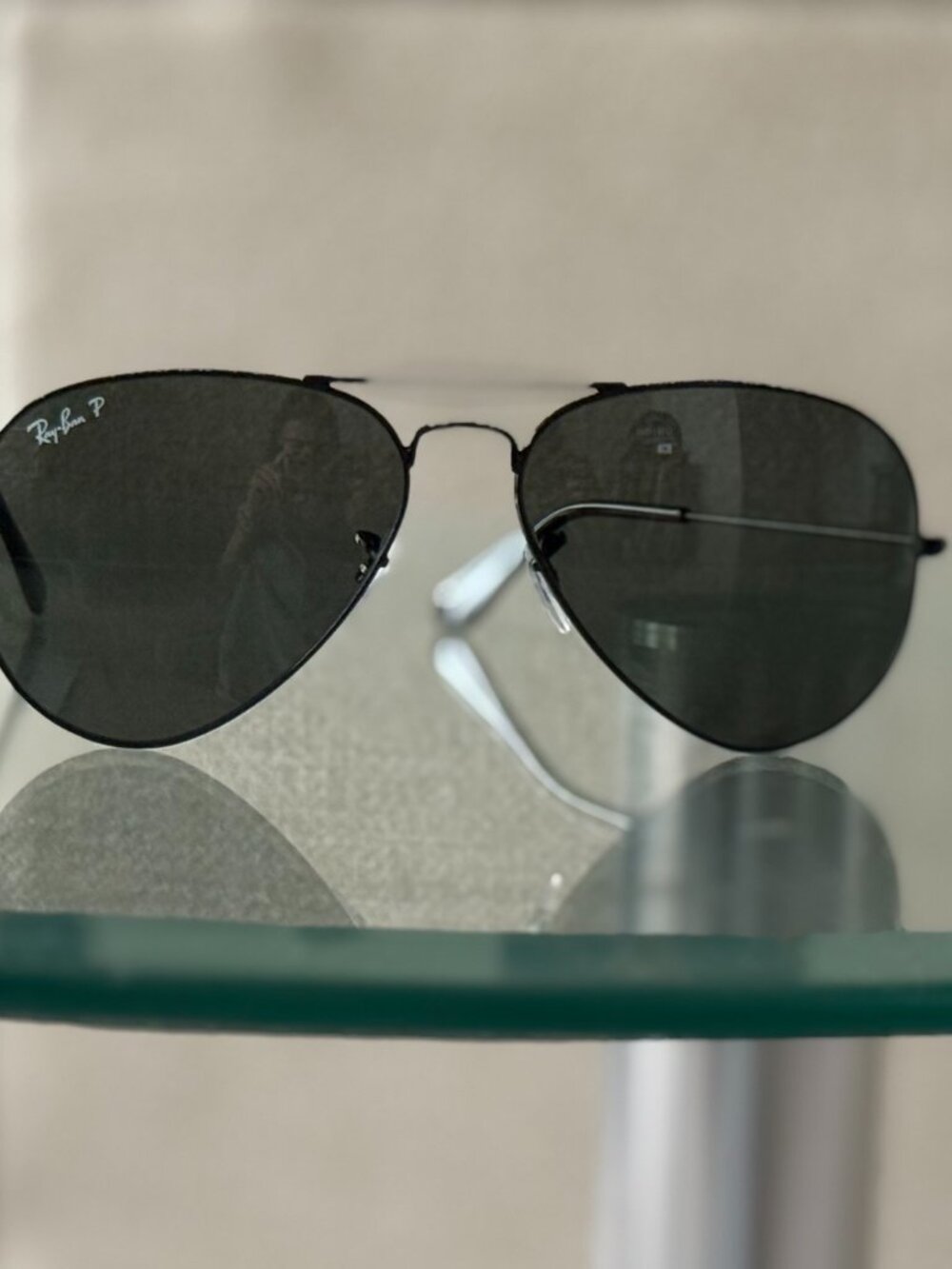 Like New Polarized Ray-Ban Black Aviator Sunglasses With Black Lenses - Picture 2 of 13
